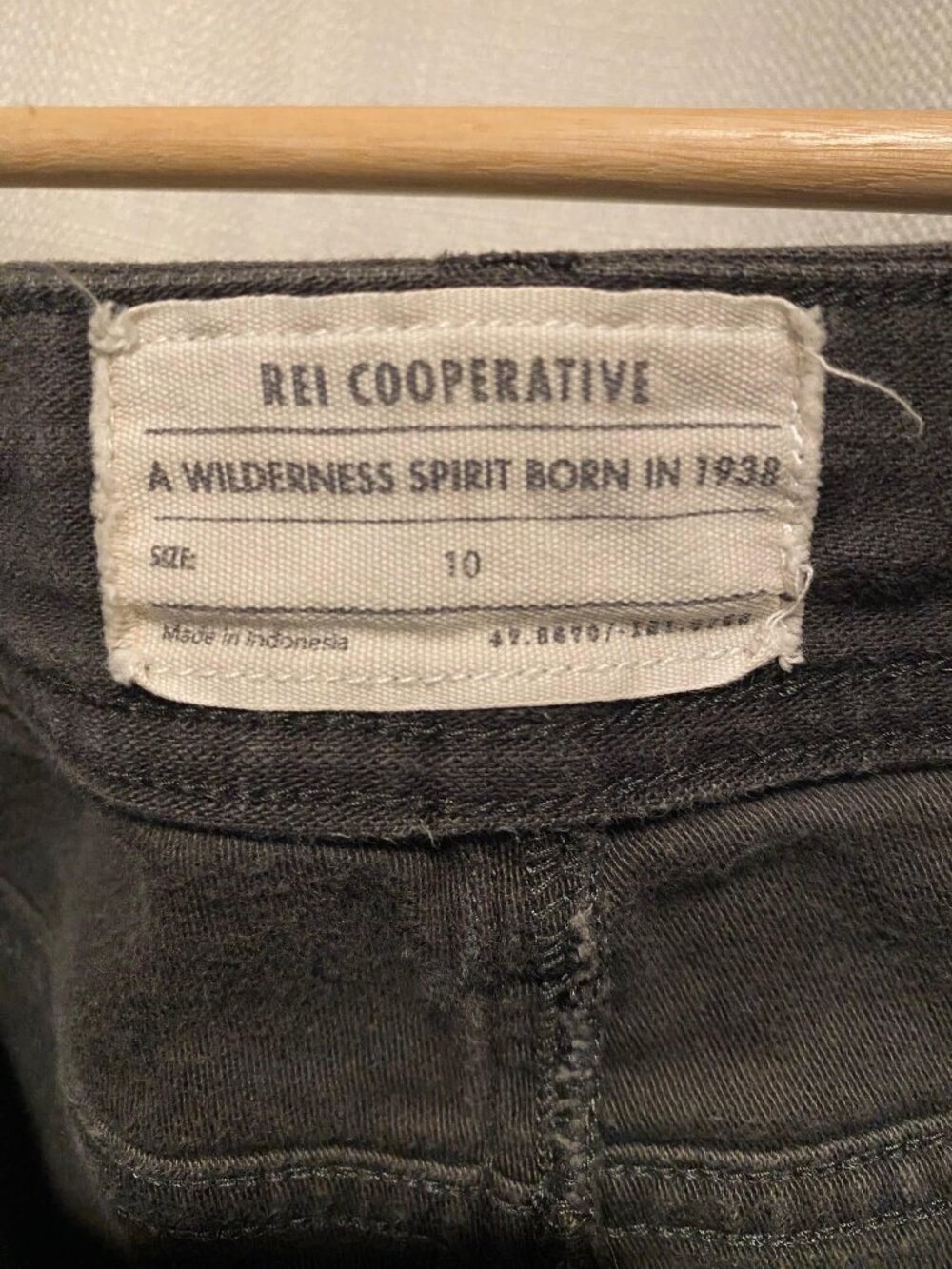 Two (2) pairs of REI Trailsmith Joggers Size 10 - Picture 14 of 16
